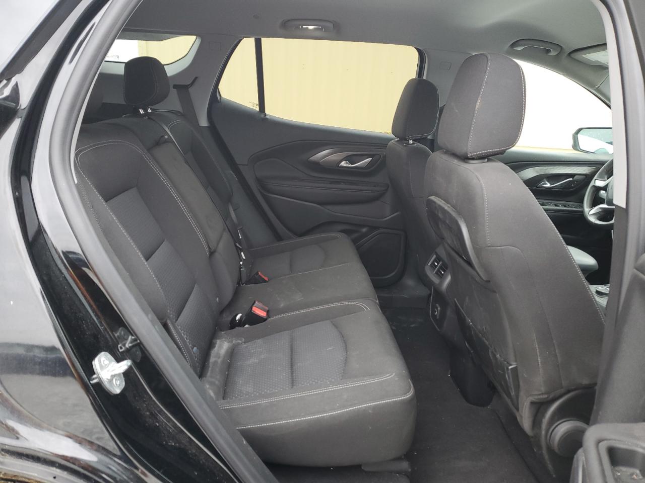 2022 GMC Terrain - Image 11