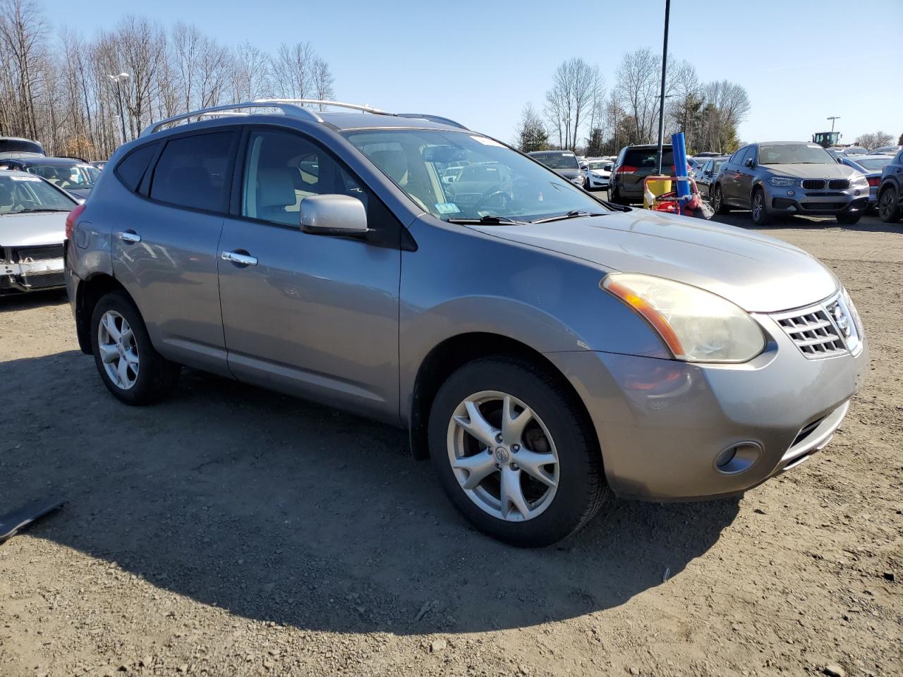 2010 Nissan Rogue - Image 4