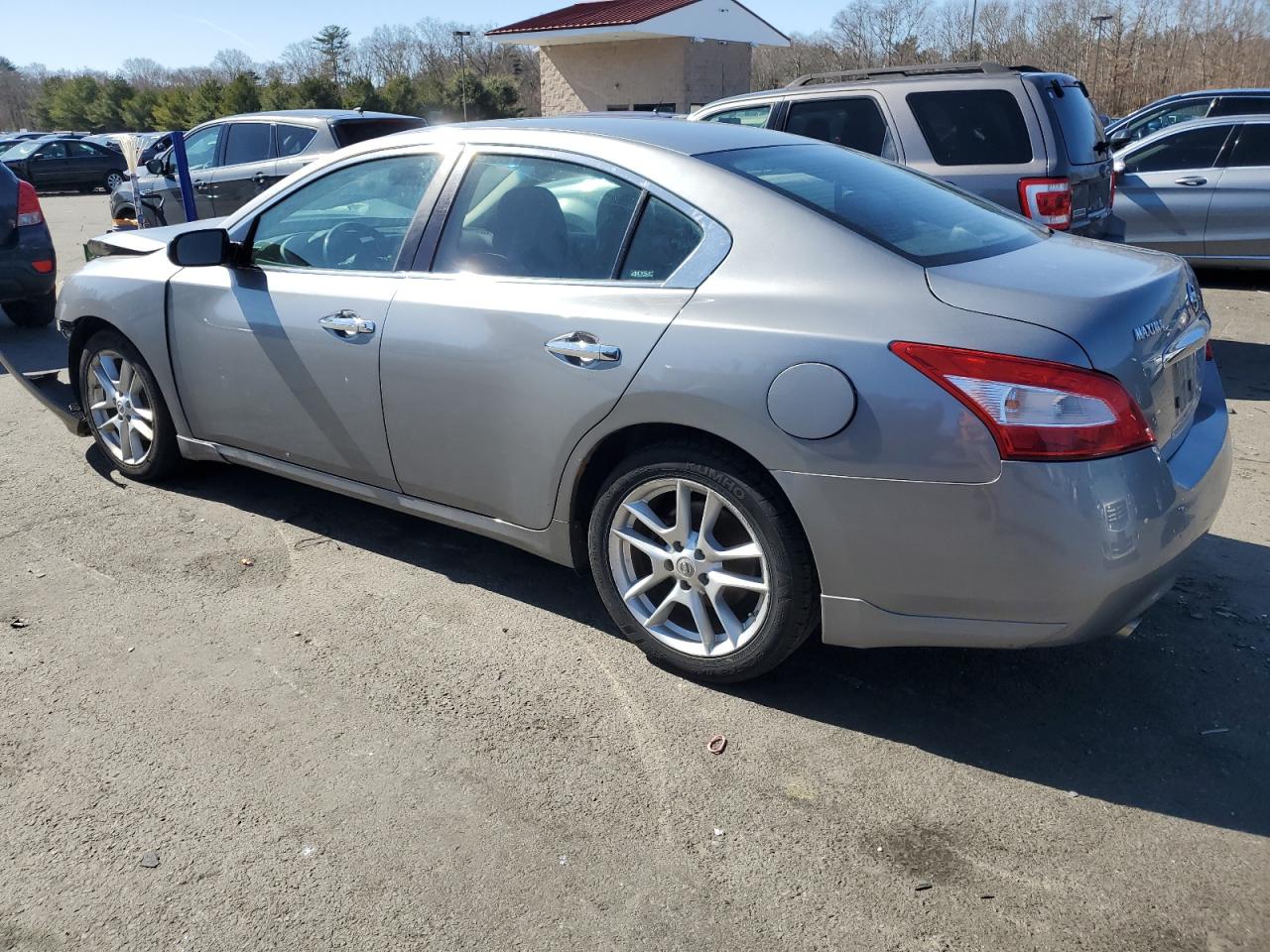 2009 Nissan Maxima - Image 2