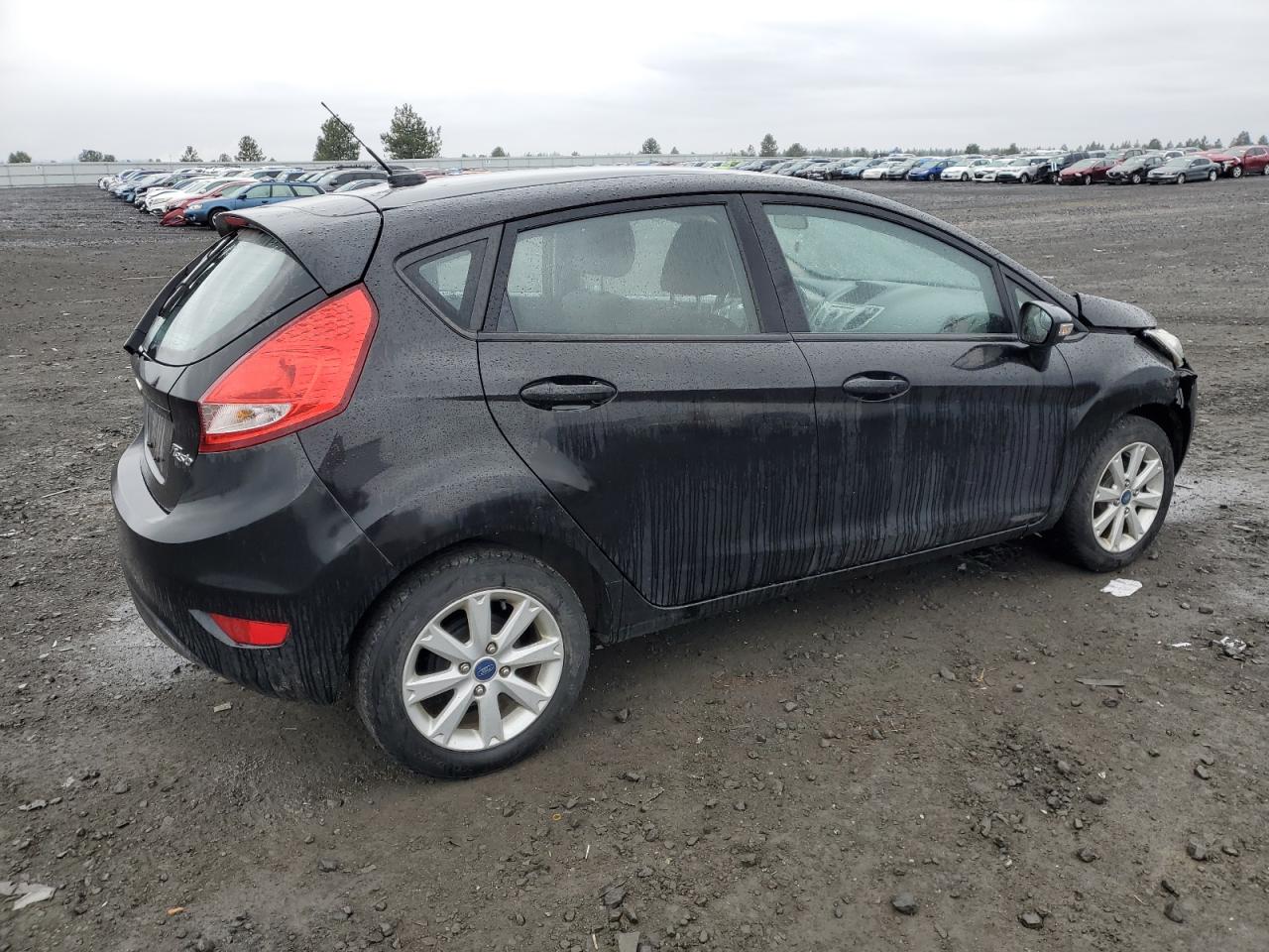 2013 Ford Fiesta - Image 3