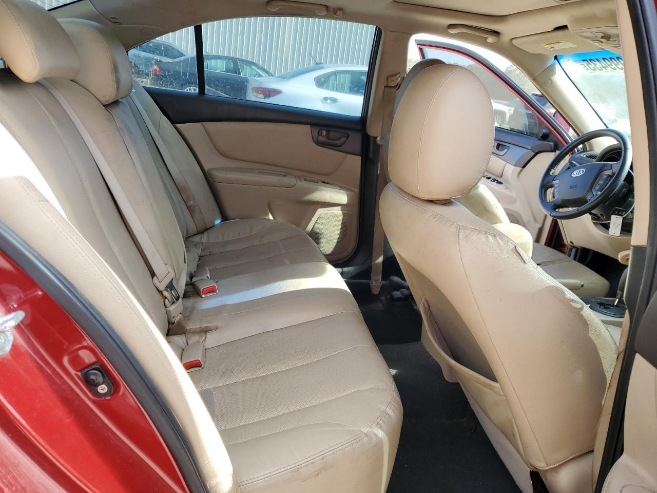 2010 Kia Optima - Image 10