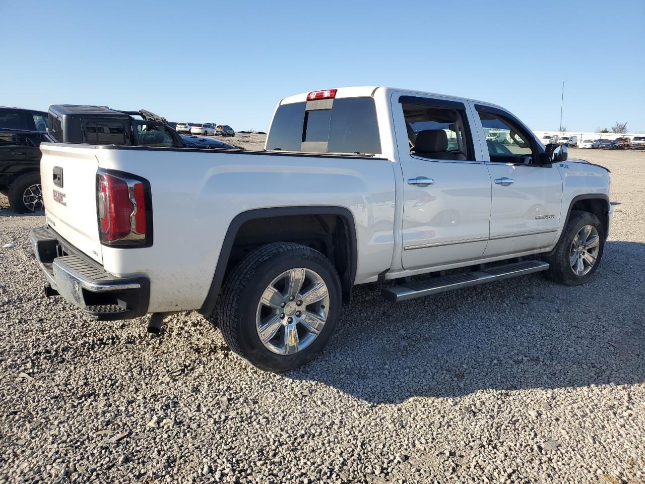 2018 GMC Sierra - Image 3