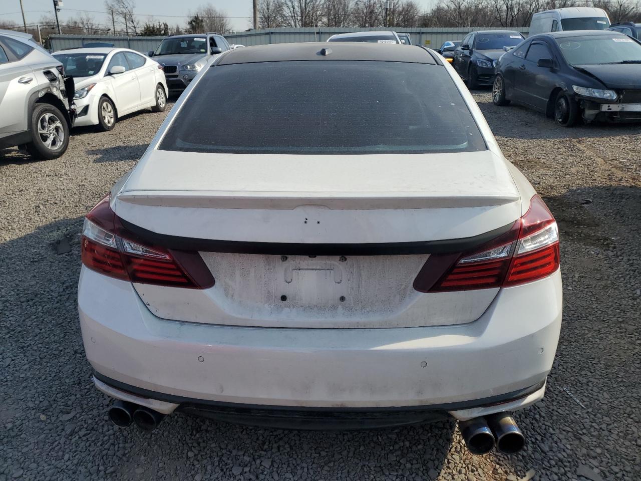 2017 Honda Accord - Image 6