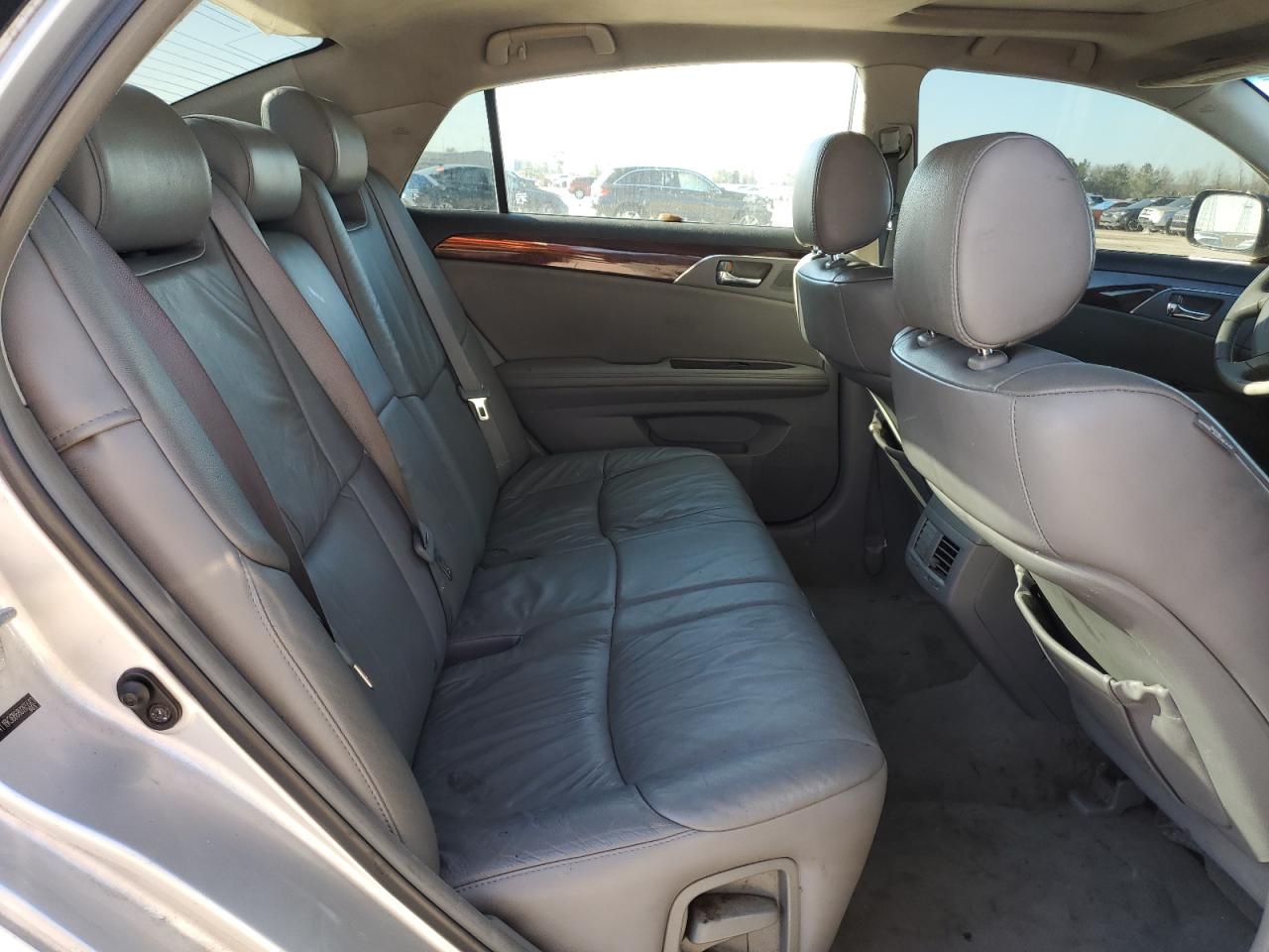 2008 Toyota Avalon - Image 10
