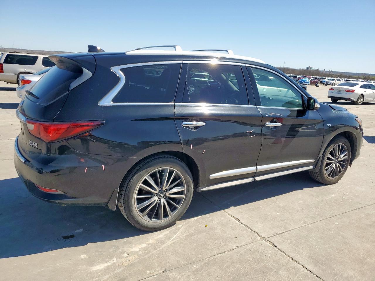 2017 Infiniti QX60 - Image 3