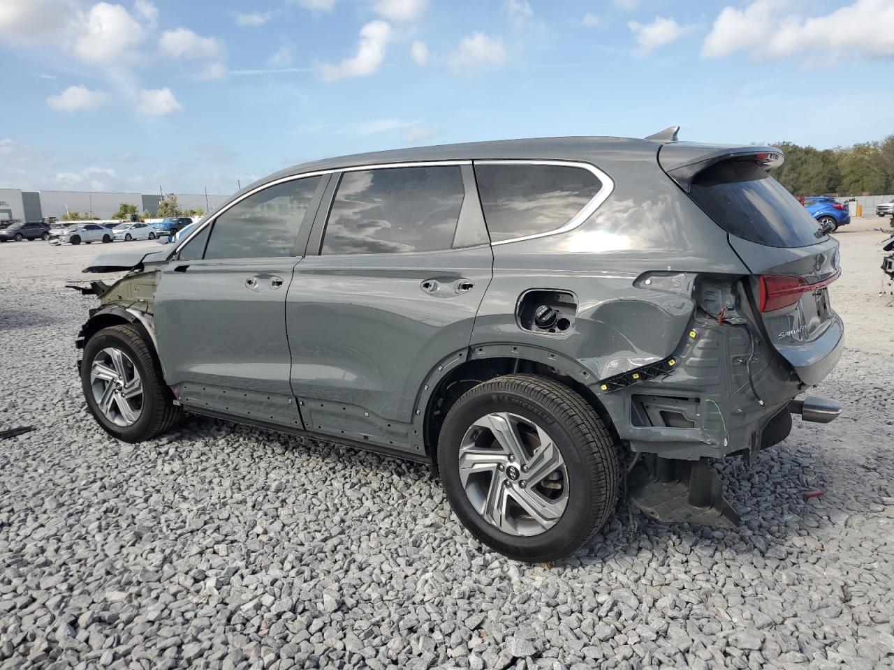 2023 Hyundai Santa Fe - Image 2