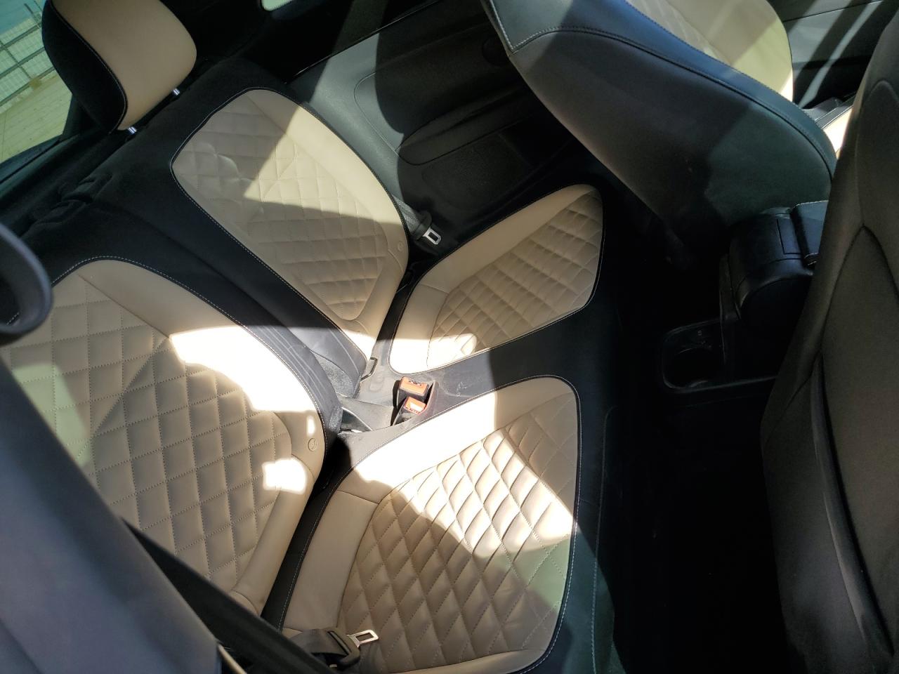 2019 Volkswagen Beetle S VIN: 3VWFD7AT2KM702740 Lot: 49288715