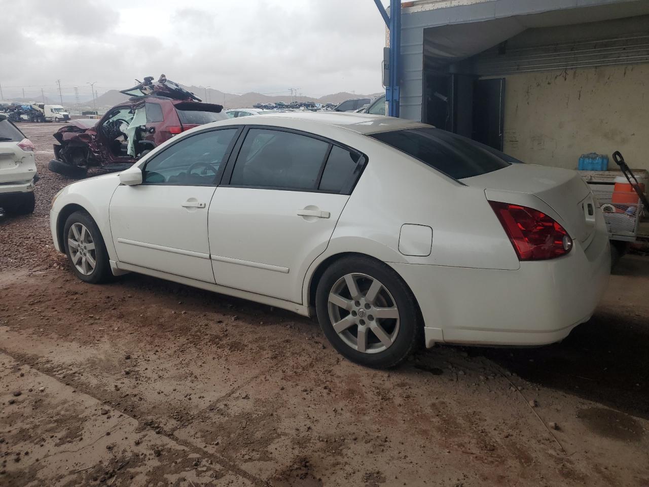 2004 Nissan Maxima - Image 2