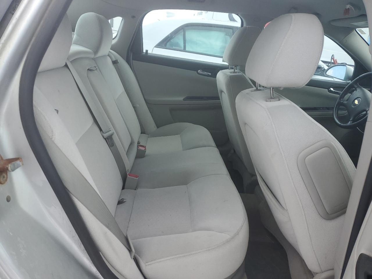 2012 Chevrolet Impala - Image 10