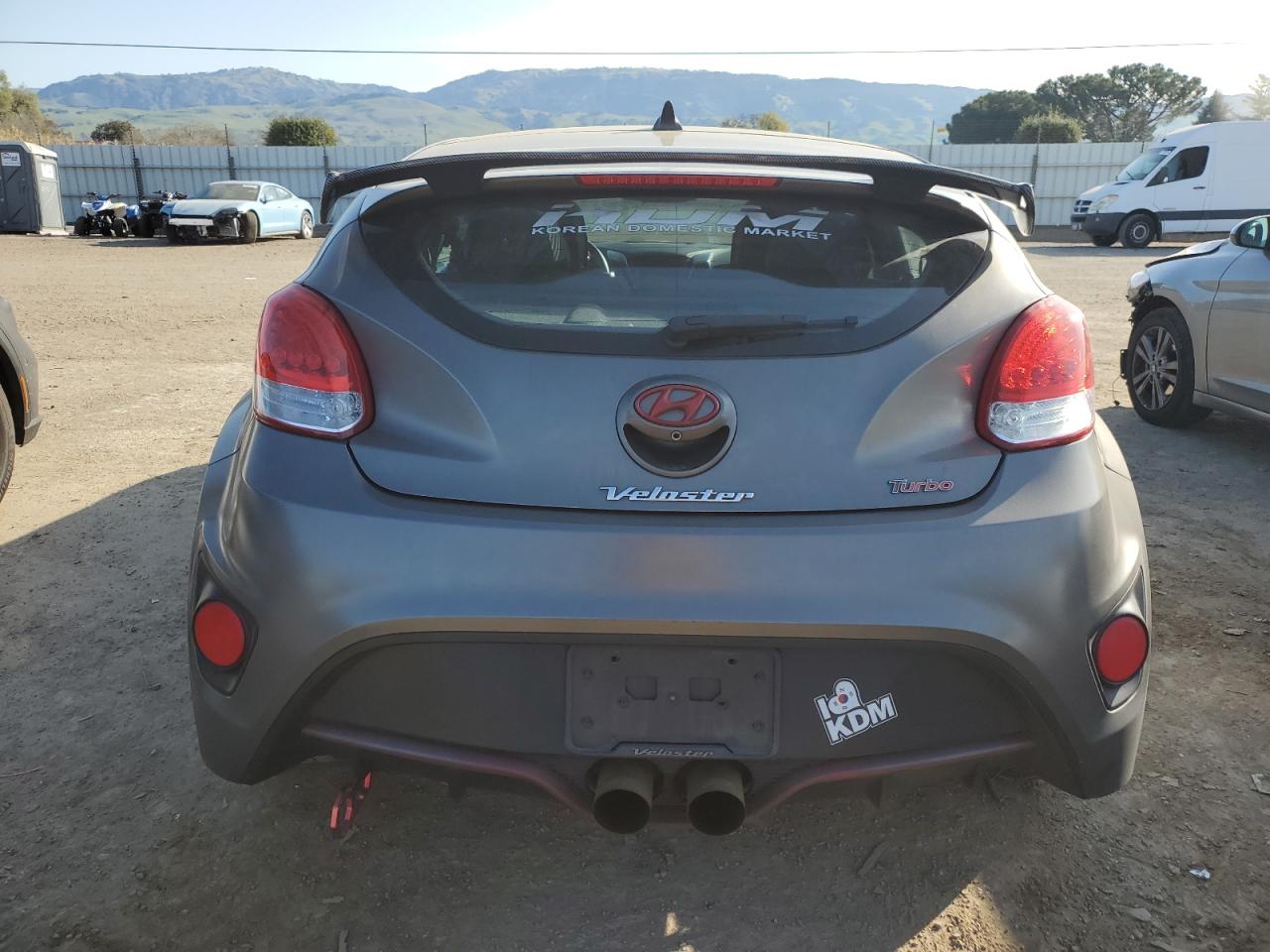 2016 Hyundai Veloster - Image 6