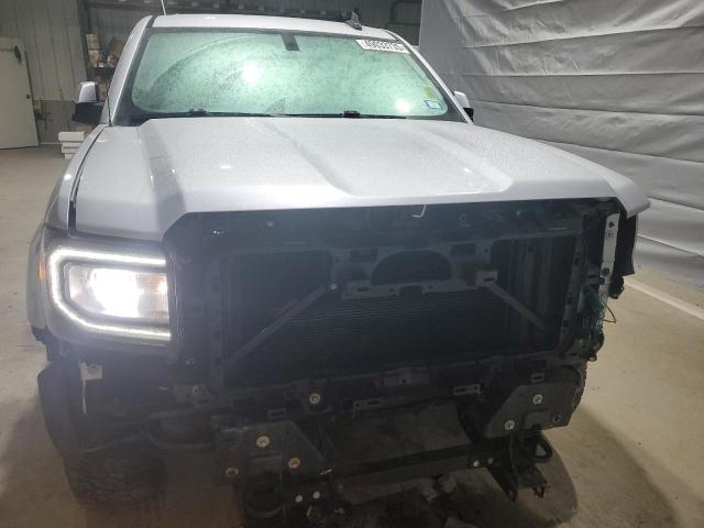 Pickups GMC SIERRA 2016 Srebrny