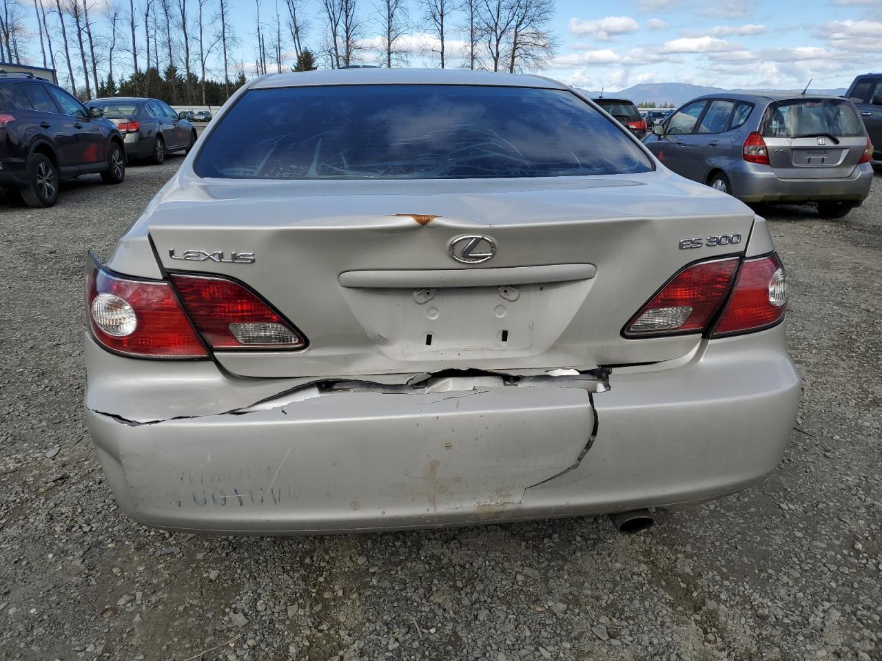 2002 Lexus ES - Image 6