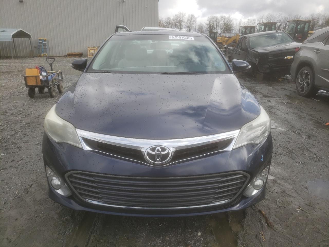 2015 Toyota Avalon - Image 5