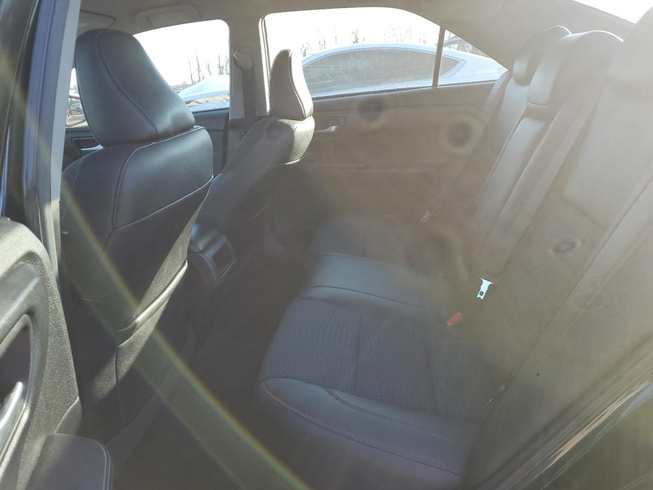 2015 Toyota Camry - Image 10