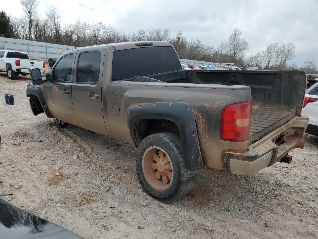 2008 Chevrolet Silverado - Image 2