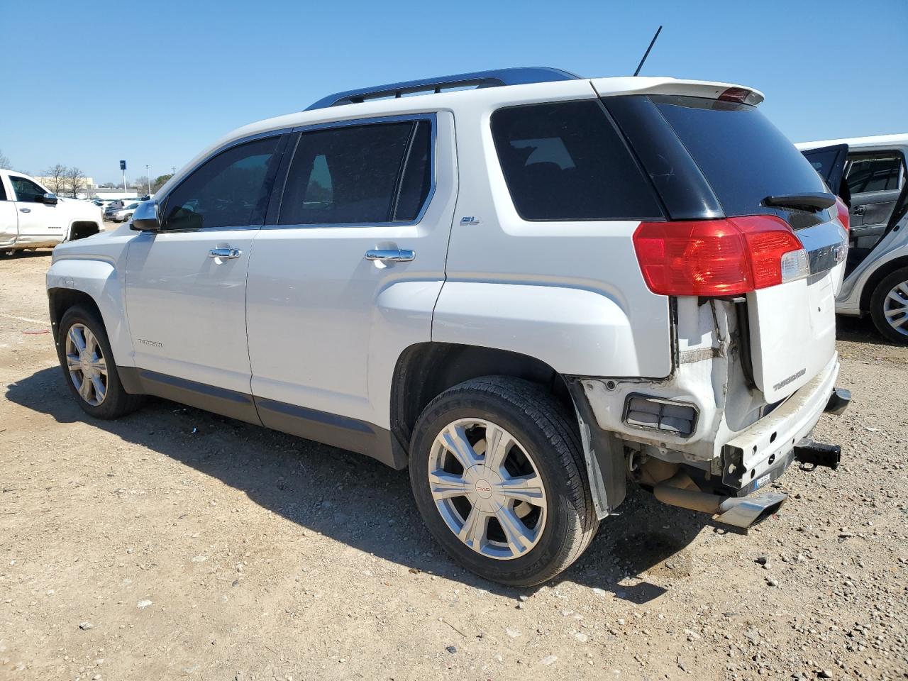 2016 GMC Terrain - Image 2