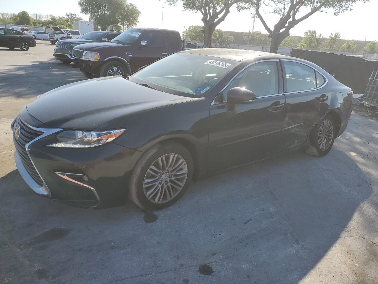 2016 Lexus ES - Image 1
