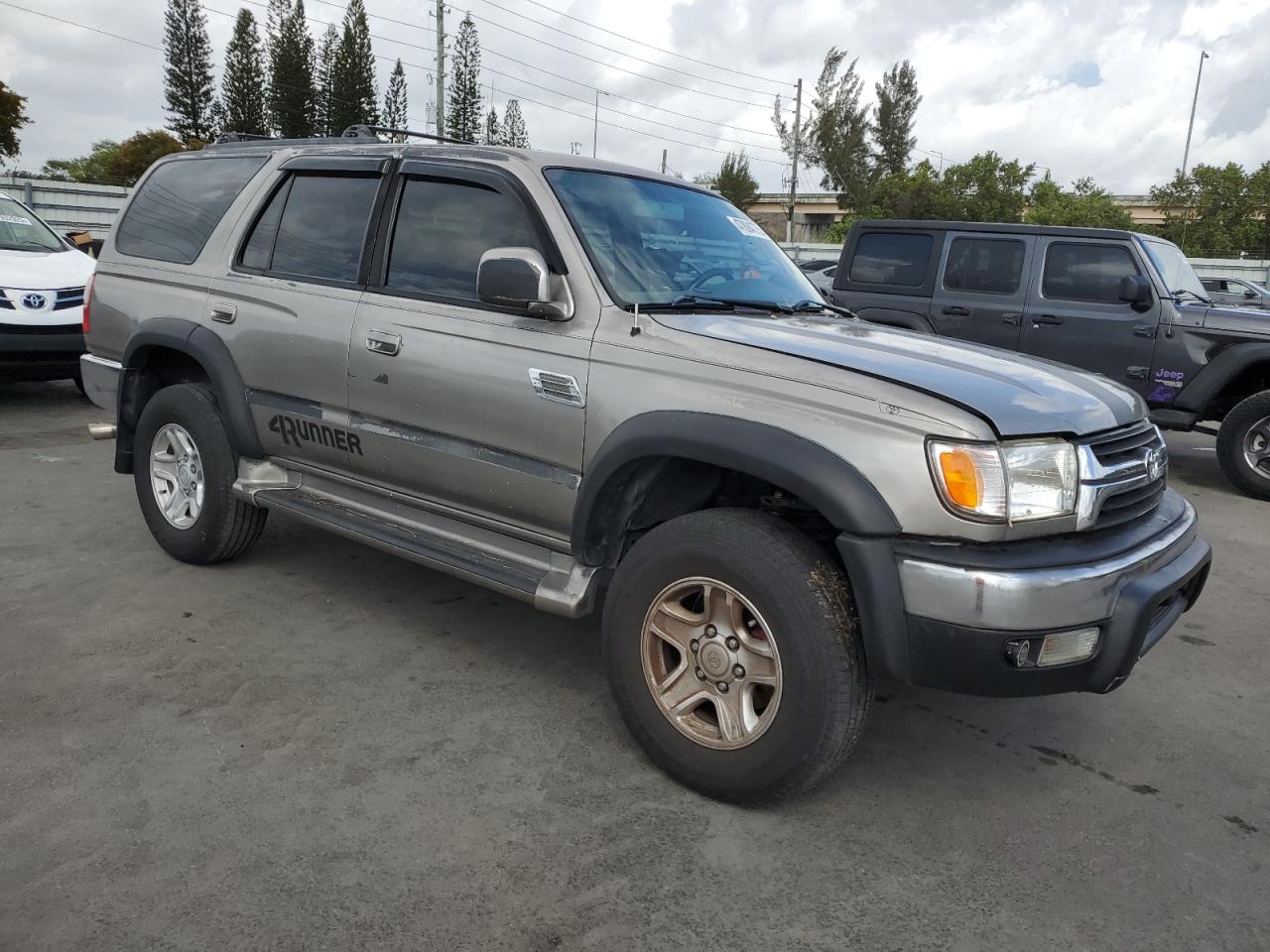 2002 Toyota 4Runner - Image 4