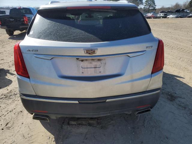 Parquets CADILLAC XT5 2017 Srebrny