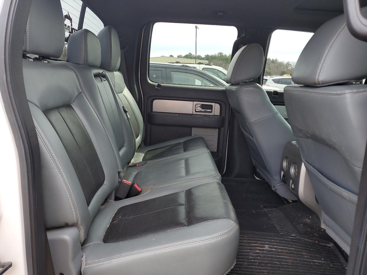 2011 Ford F-150 - Image 10