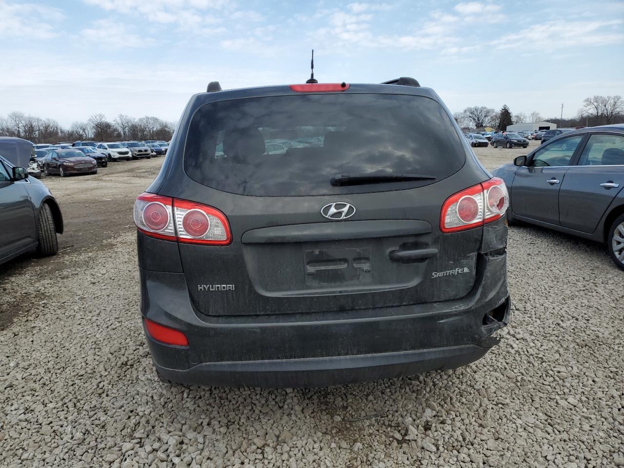 2010 Hyundai Santa Fe - Image 6