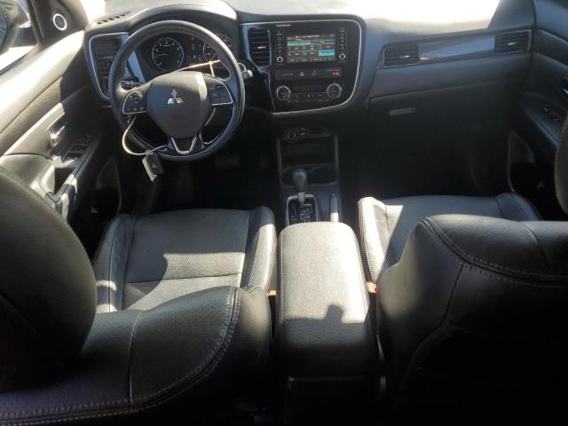  MITSUBISHI OUTLANDER 2016 Srebrny