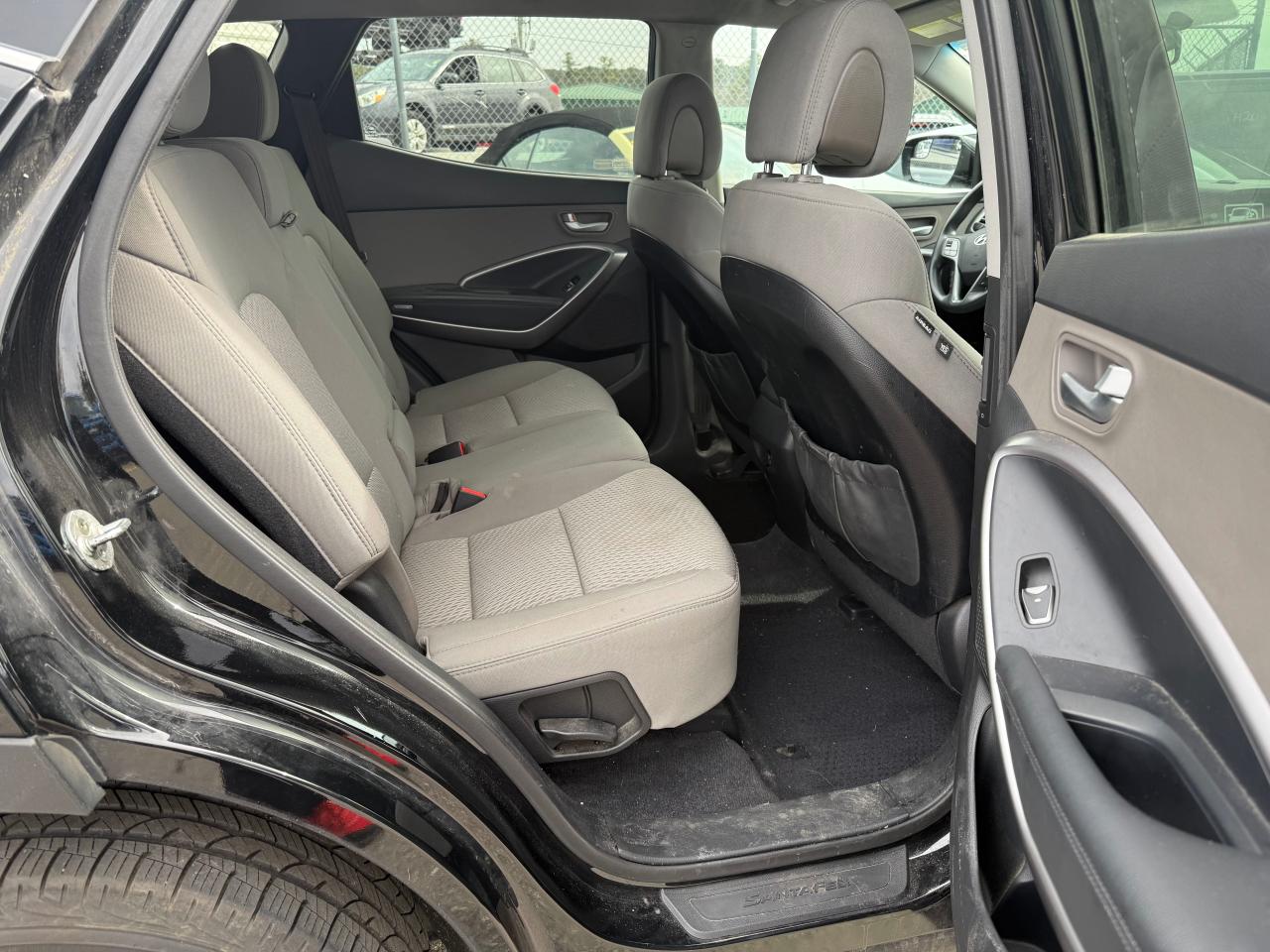 2016 Hyundai Santa Fe - Image 6