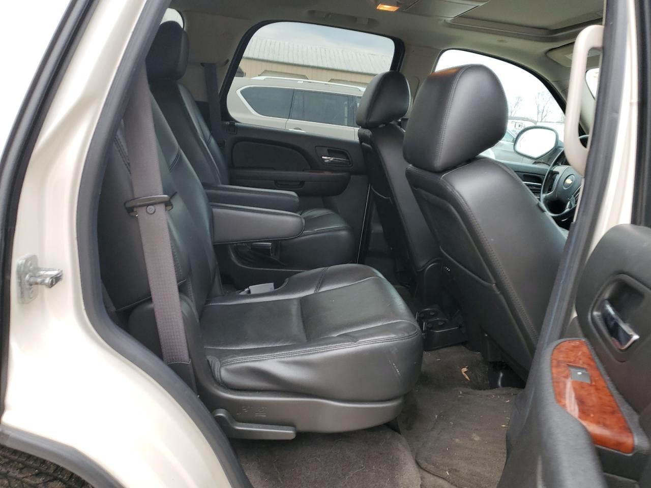 2014 Chevrolet Tahoe - Image 10