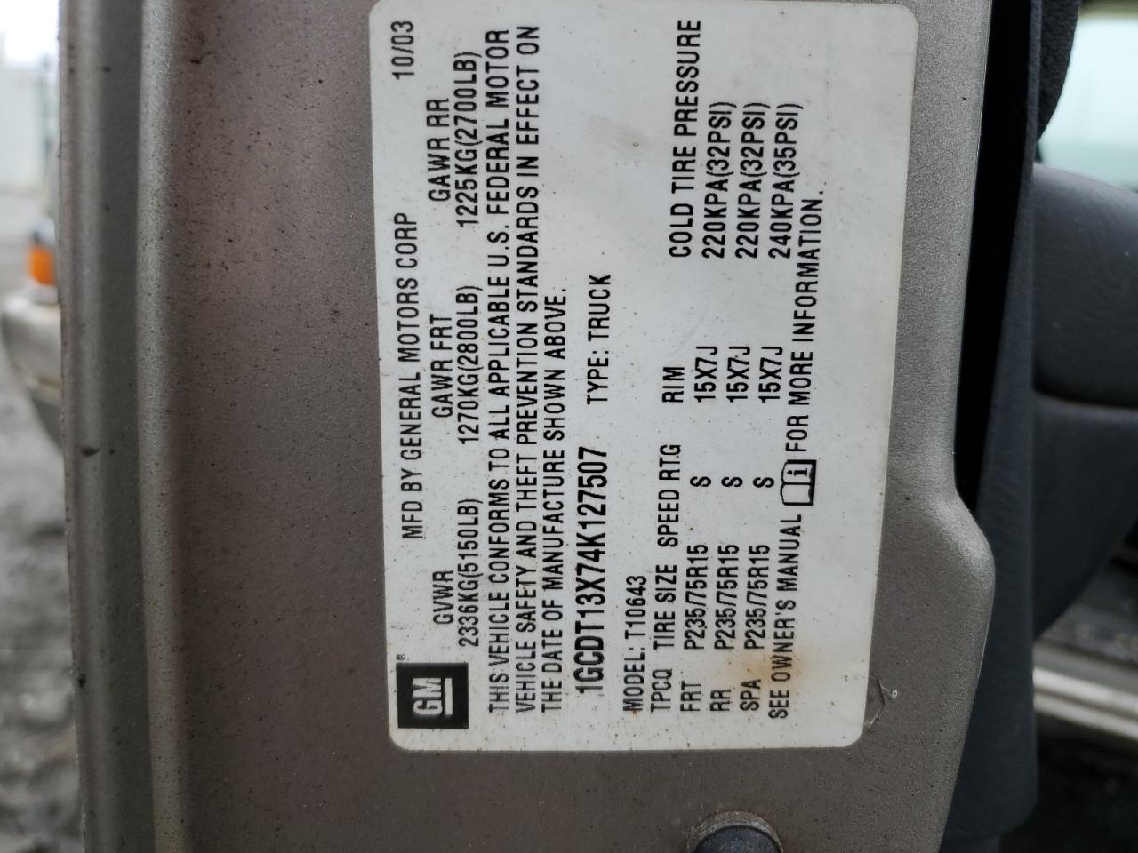 2004 Chevrolet S-10 Pickup - Image 12