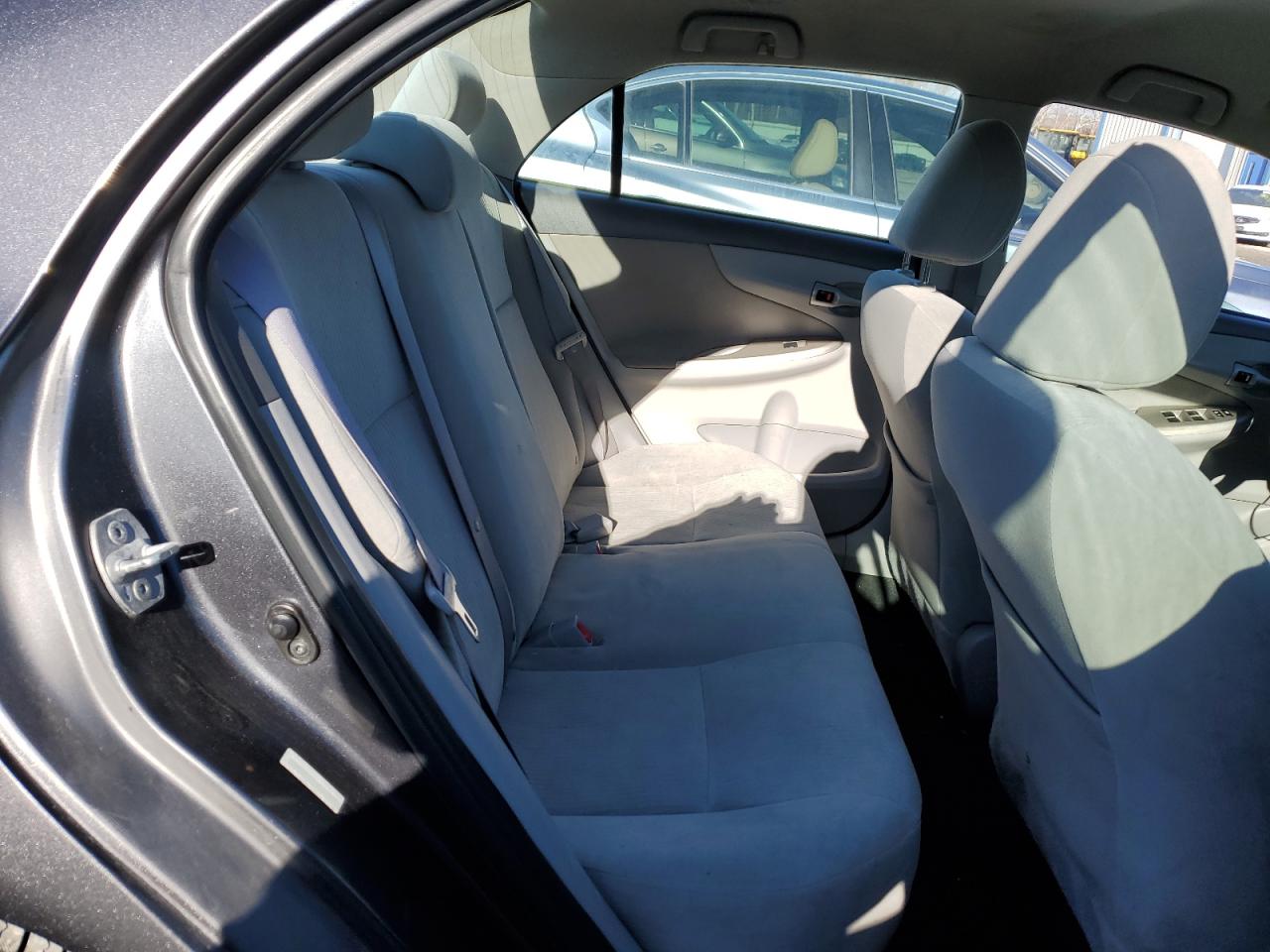 2010 Toyota Corolla - Image 10
