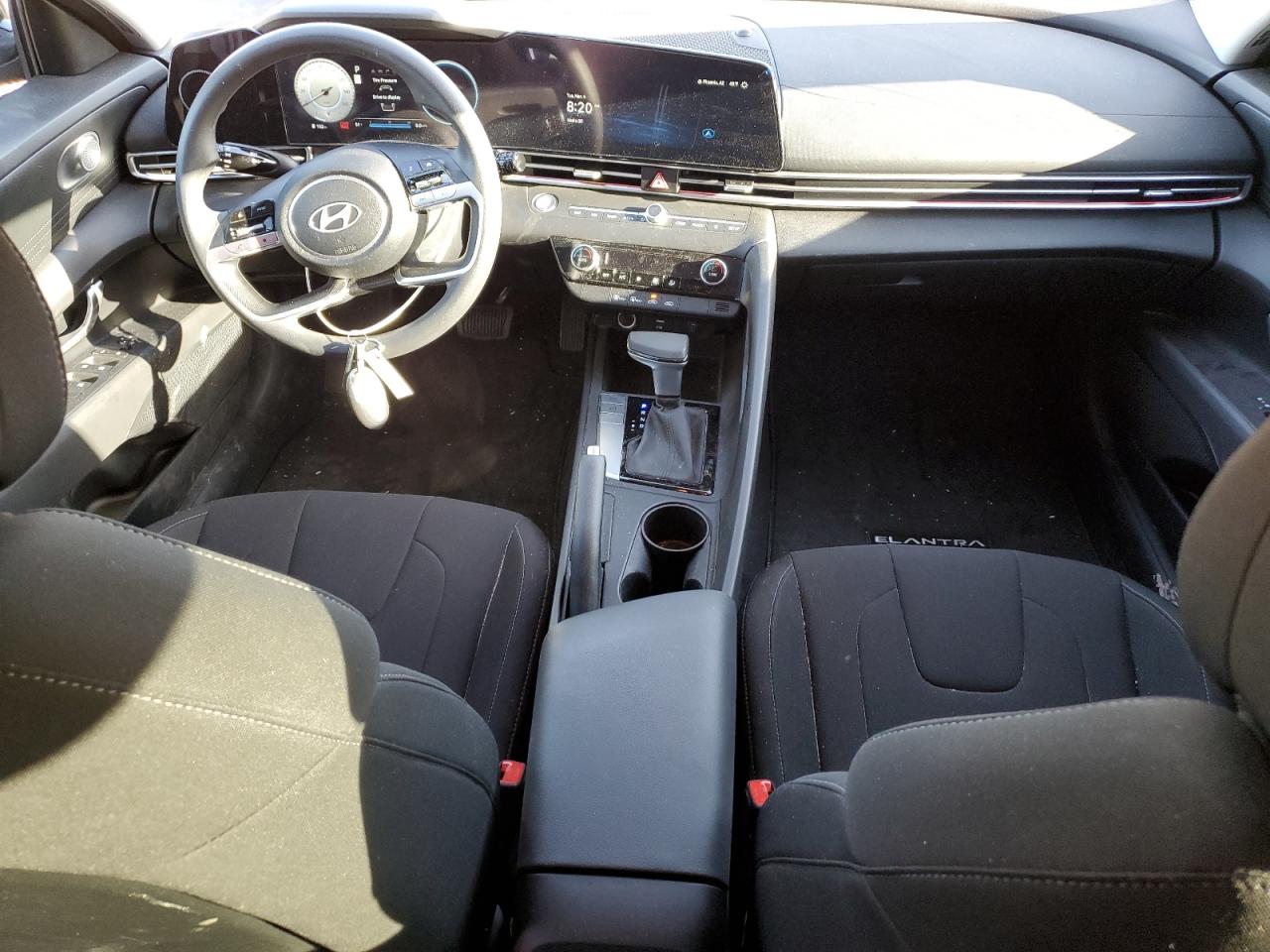 2024 Hyundai Elantra - Image 8