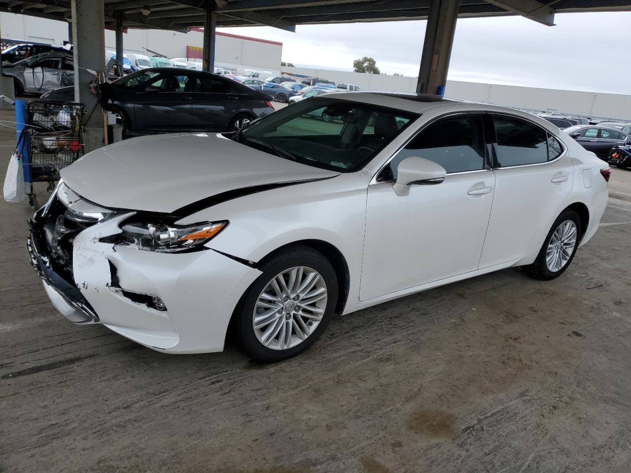 2018 Lexus ES - Image 1