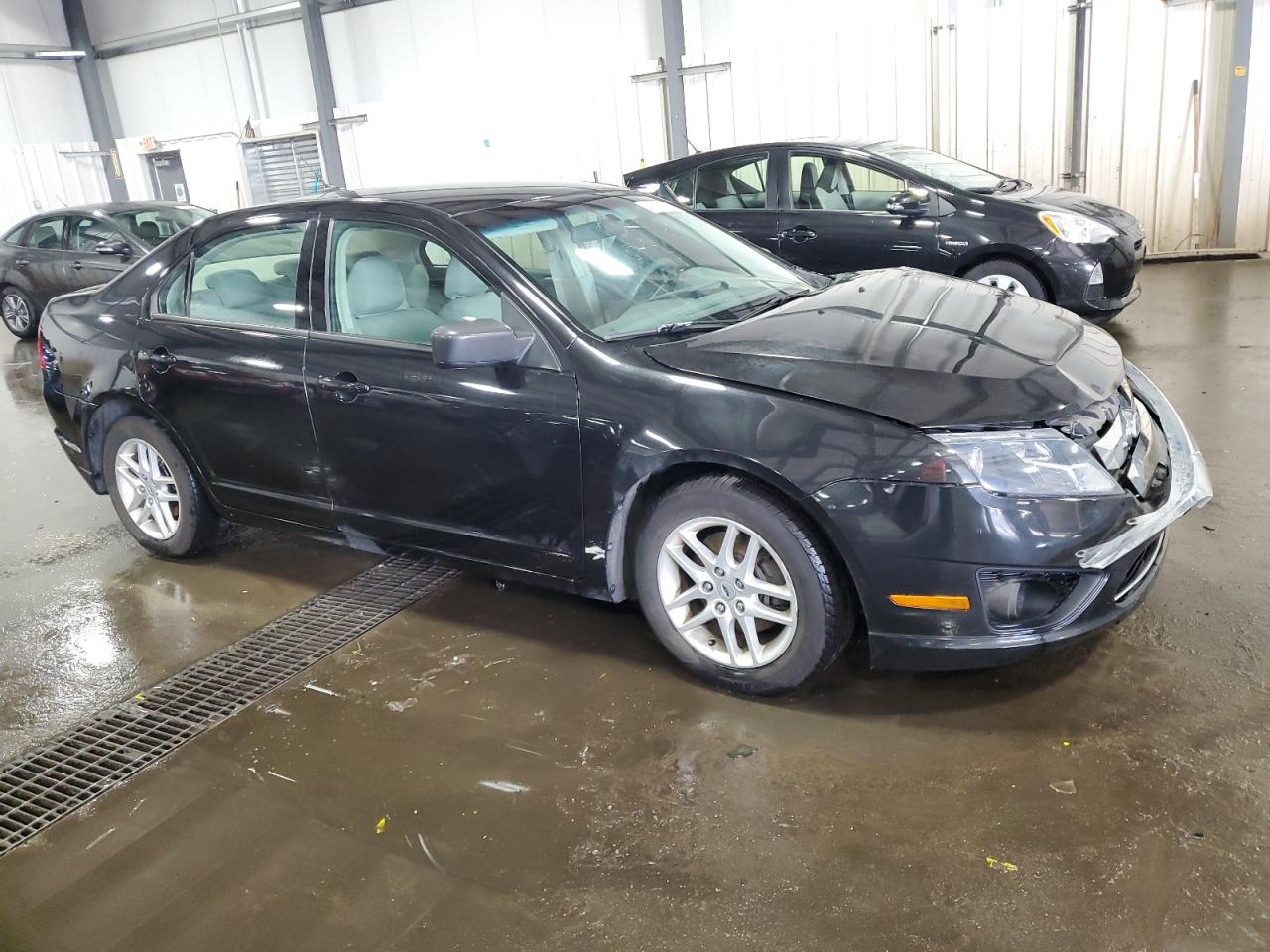 2010 Ford Fusion - Image 4