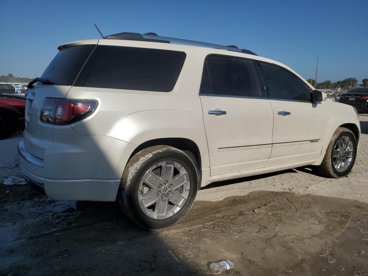 2014 GMC Acadia - Image 3