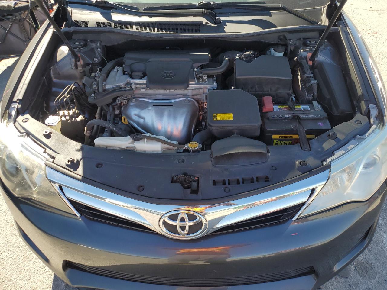 2012 Toyota Camry - Image 11