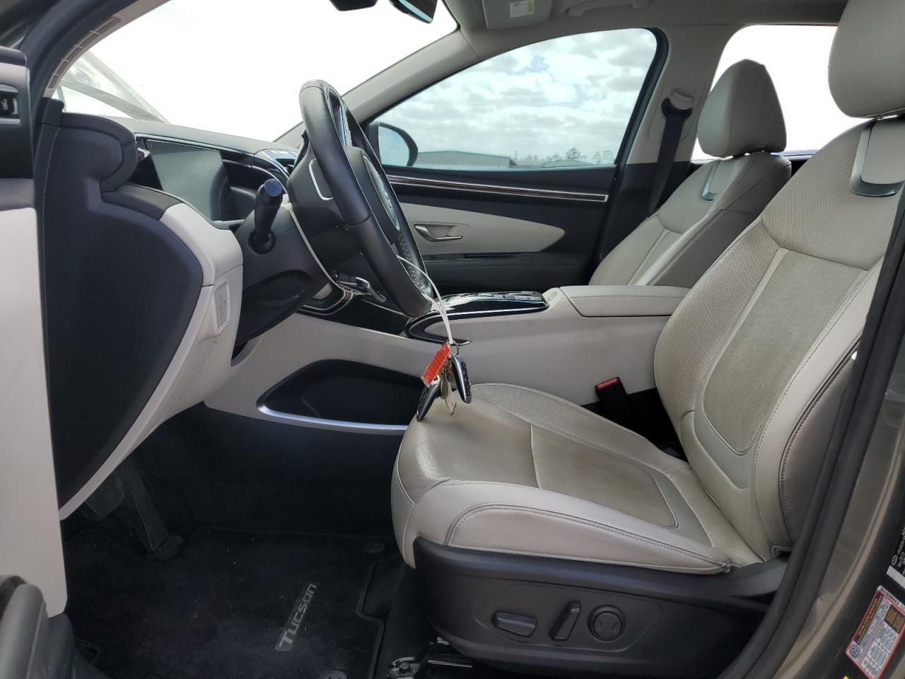 2022 Hyundai Tucson - Image 7