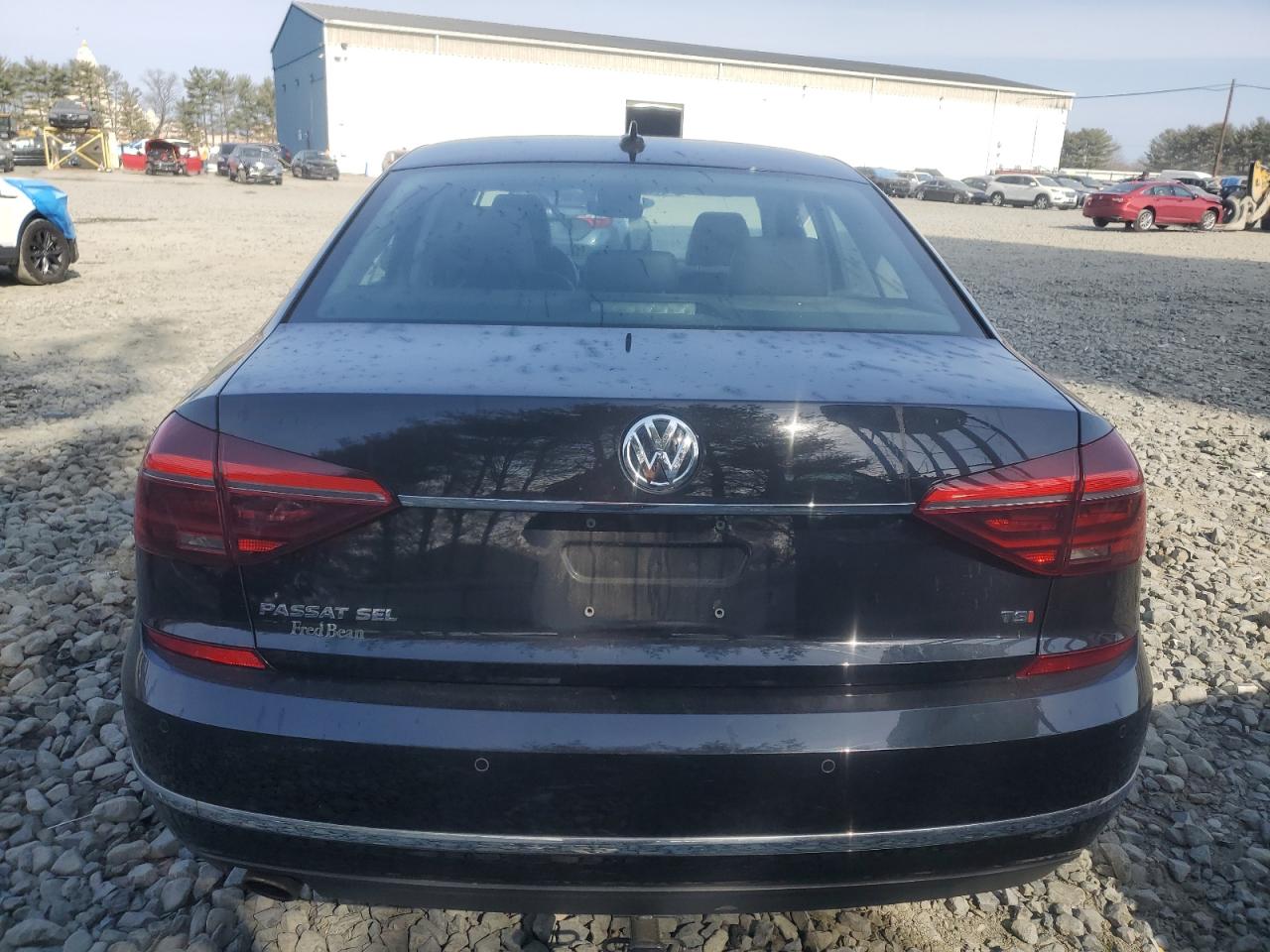 2017 Volkswagen Passat - Image 6