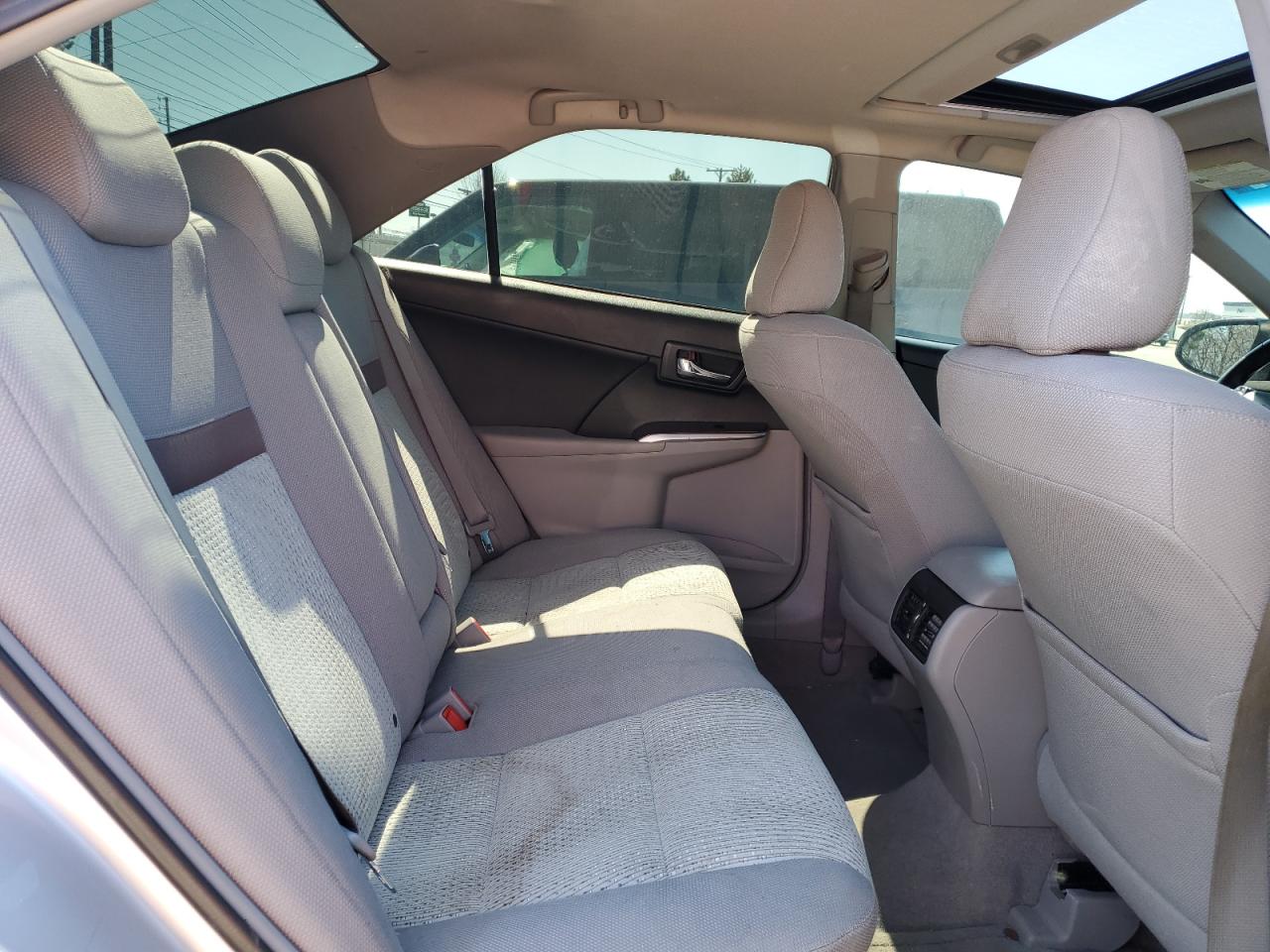 2013 Toyota Camry - Image 10