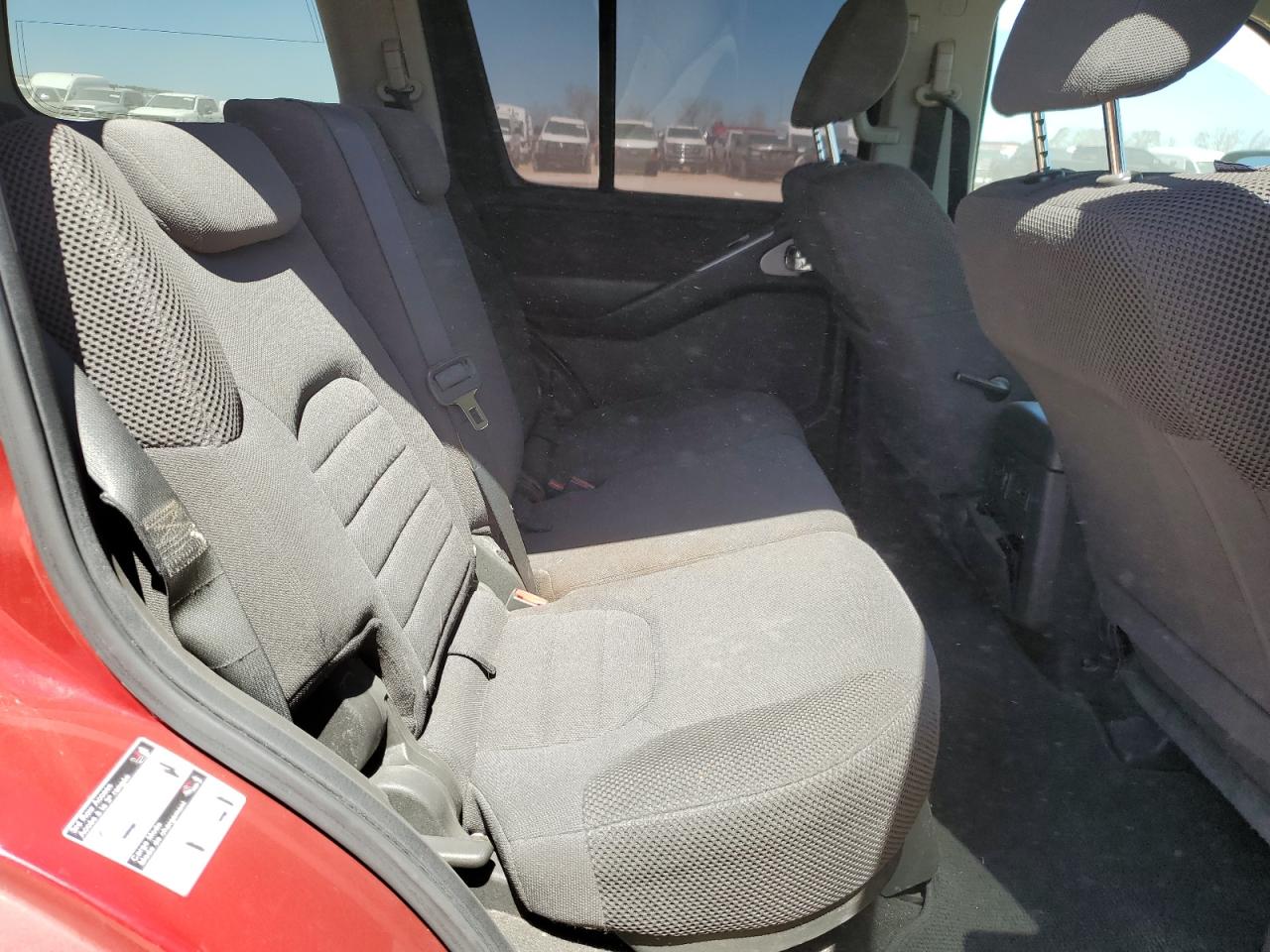 2010 Nissan Pathfinder - Image 10