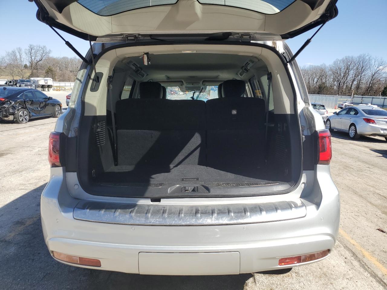 2021 Infiniti QX80 - Image 6