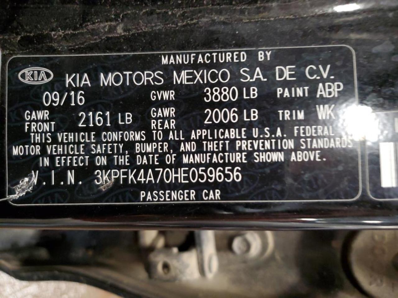 2017 Kia Forte - Image 12