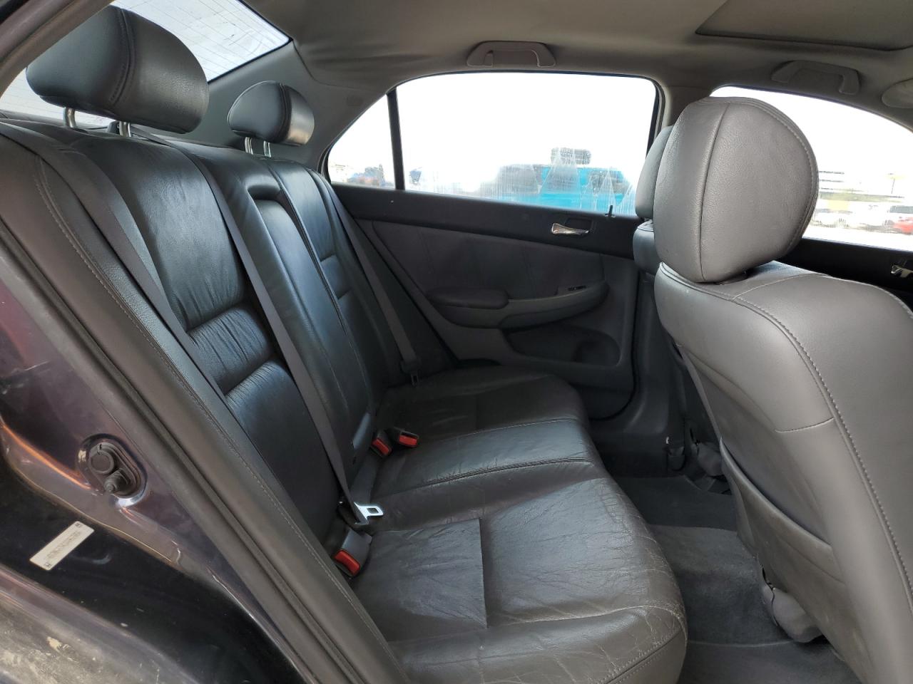 2003 Honda Accord - Image 10