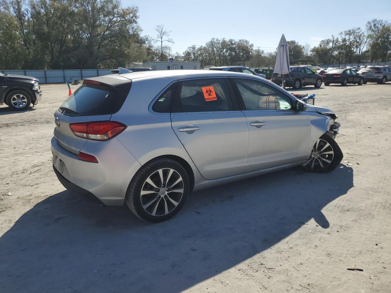 2018 Hyundai Elantra - Image 3
