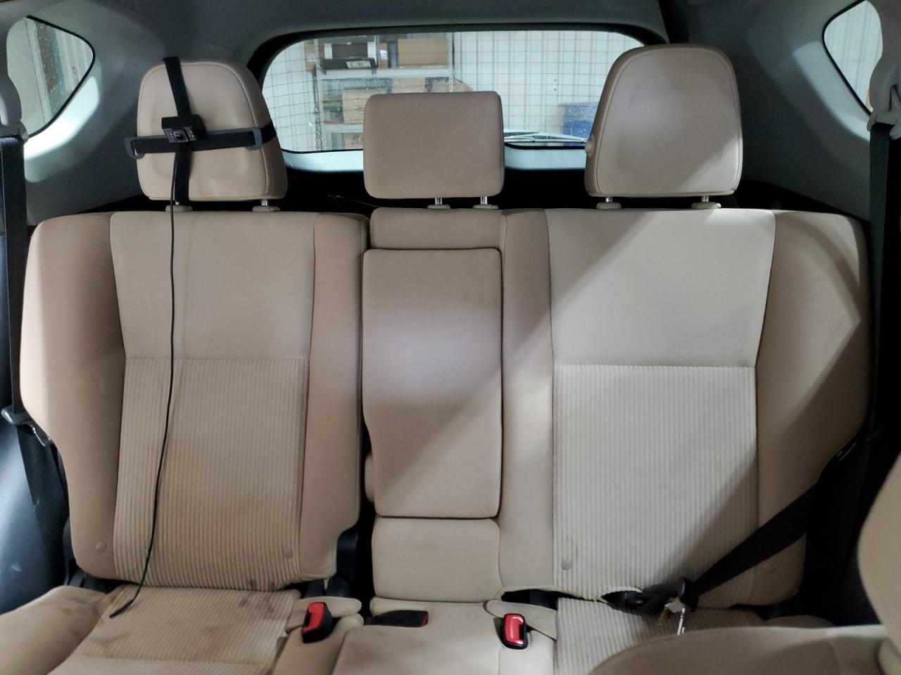 2015 Toyota RAV 4 - Image 10