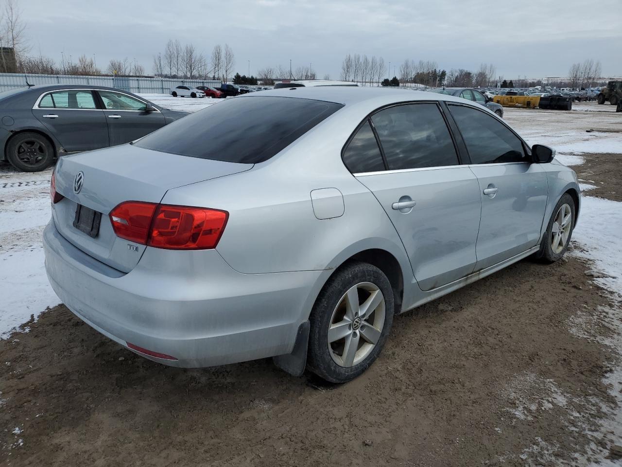 2014 Volkswagen Jetta - Image 3