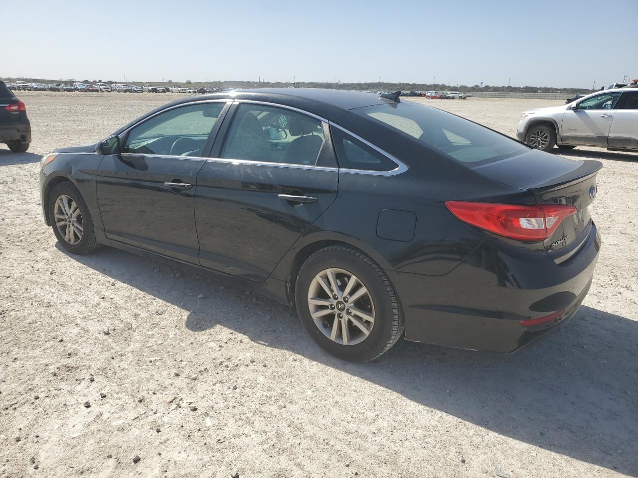 2016 Hyundai Sonata - Image 2