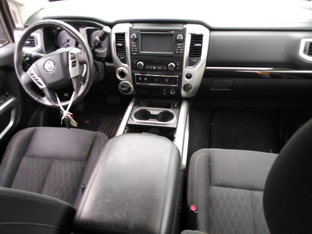 2018 Nissan Titan - Image 8