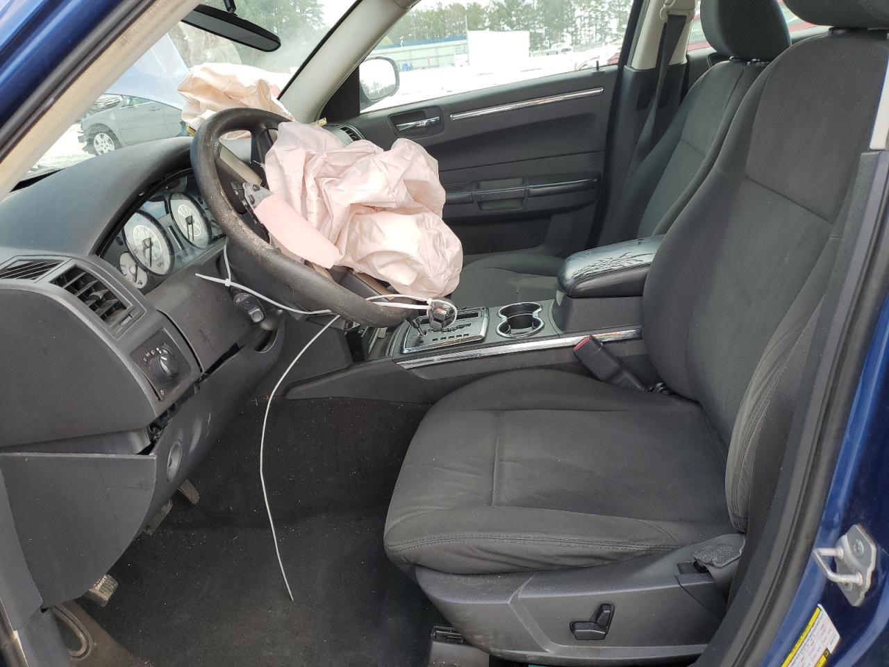 2009 Chrysler 300 - Image 7
