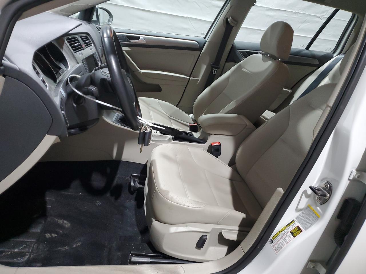 2015 Volkswagen Golf - Image 7