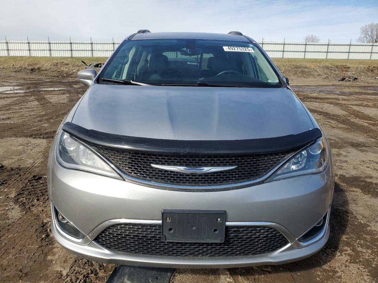 2017 Chrysler Pacifica - Image 5
